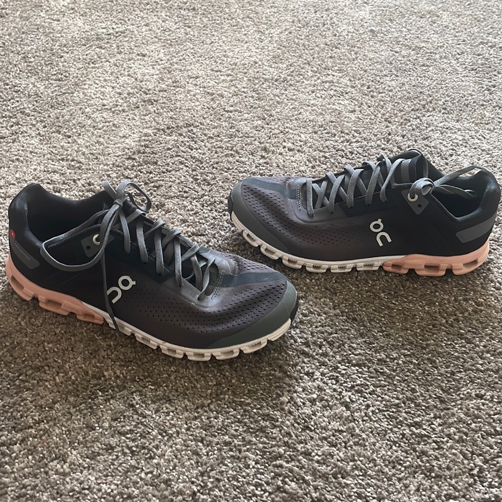 ON CLOUDFLOW- size 8.5.